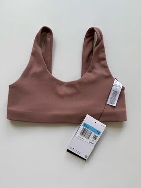 NWT! Nike Girls Training/Sports Bra, Size M, Dusty Rose Color, Style DX5730-283